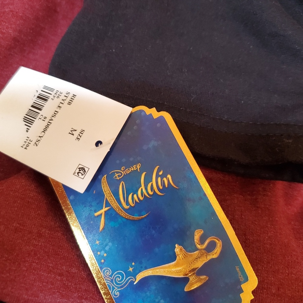 Disney's Aladdin Short sleeve Sweatshirt top - Picture 5 of 5